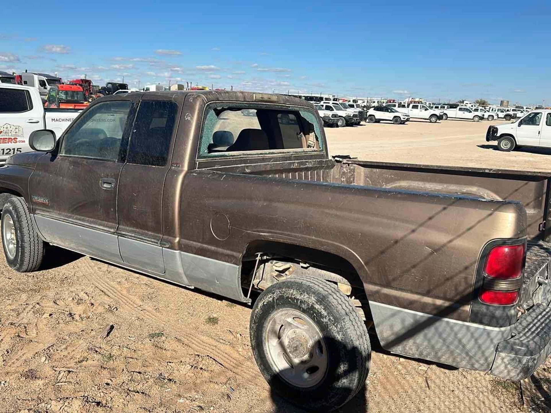 2001 DODGE RAM 2500 - Image 24 of 35