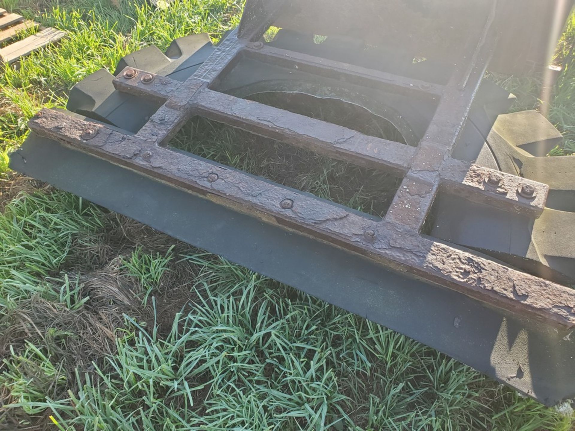Tire Scraper - 6ft, Universal Quick Attach -- Item Located @ 187 Marteeny Rd. Somerset, PA. 15501, - Image 3 of 9
