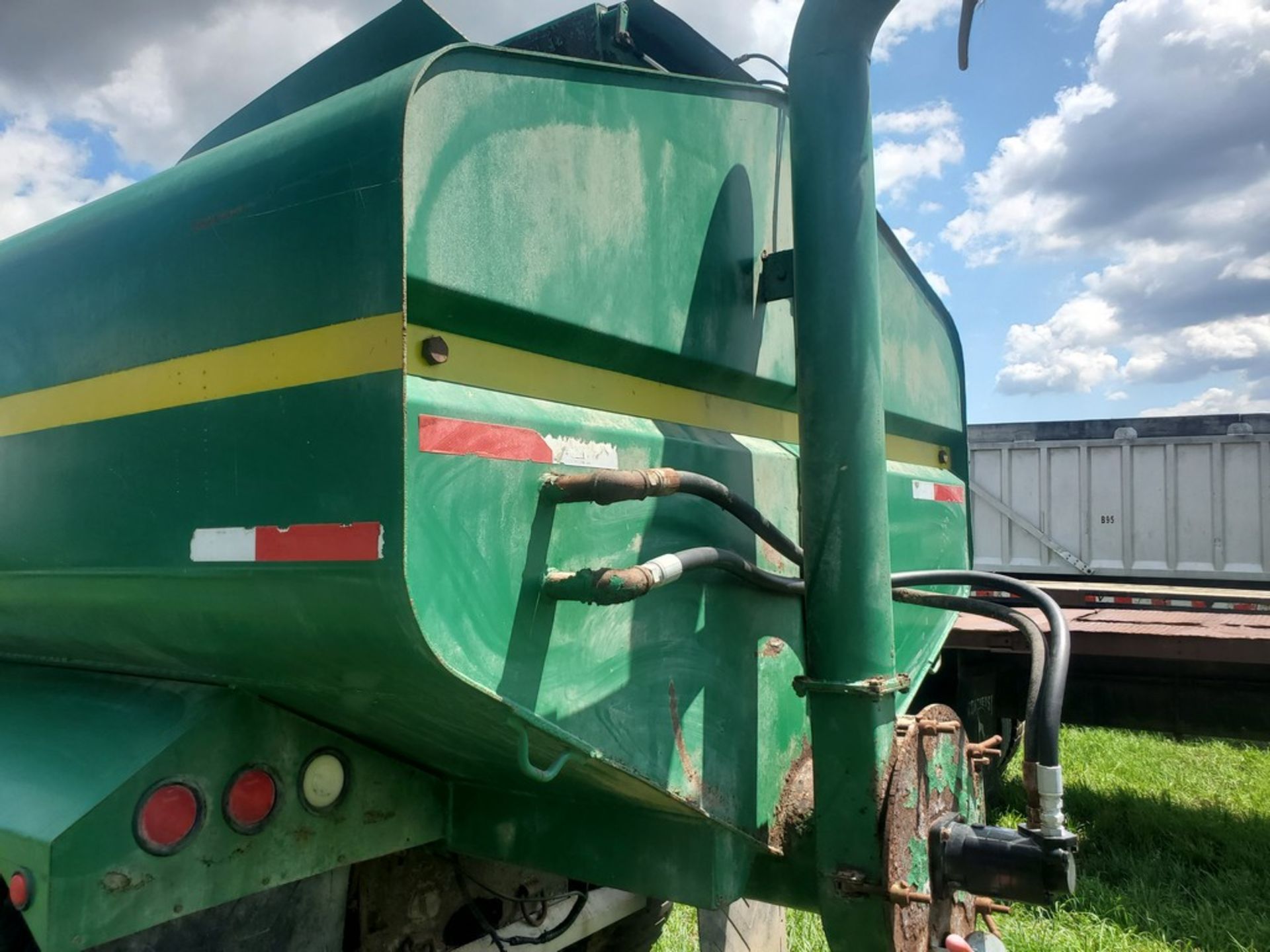 1986 Mack R688ST Manure Truck 'TITLE' - 736,027 Miles on Meter, Tandem Axle, Floaters, Diller 4500 - Image 29 of 53