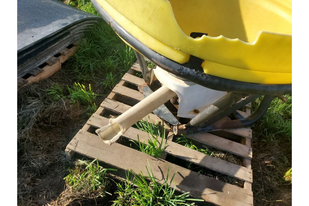 Befco Horn Spreader - 3 point, 540 pto, -- Item Located @ 187 Marteeny Rd. Somerset, PA. 15501, For - Image 7 of 14