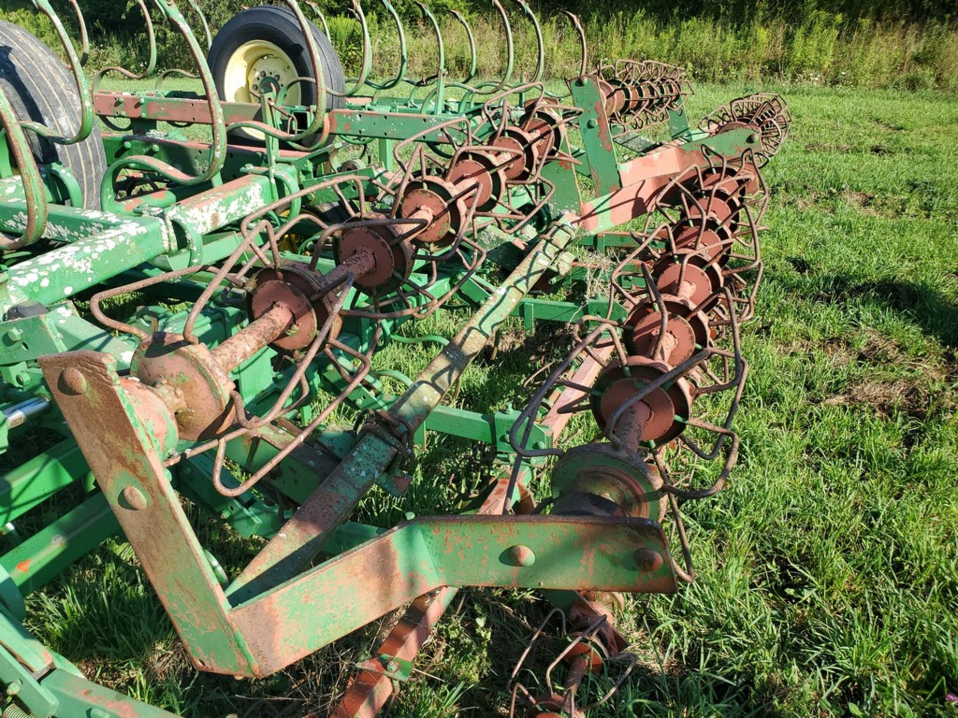 Field Cultivator - 22ft, S-Tine, Hydraulic Transport, Hydraulic Fold, Rolling Basket, -- Item - Image 6 of 17