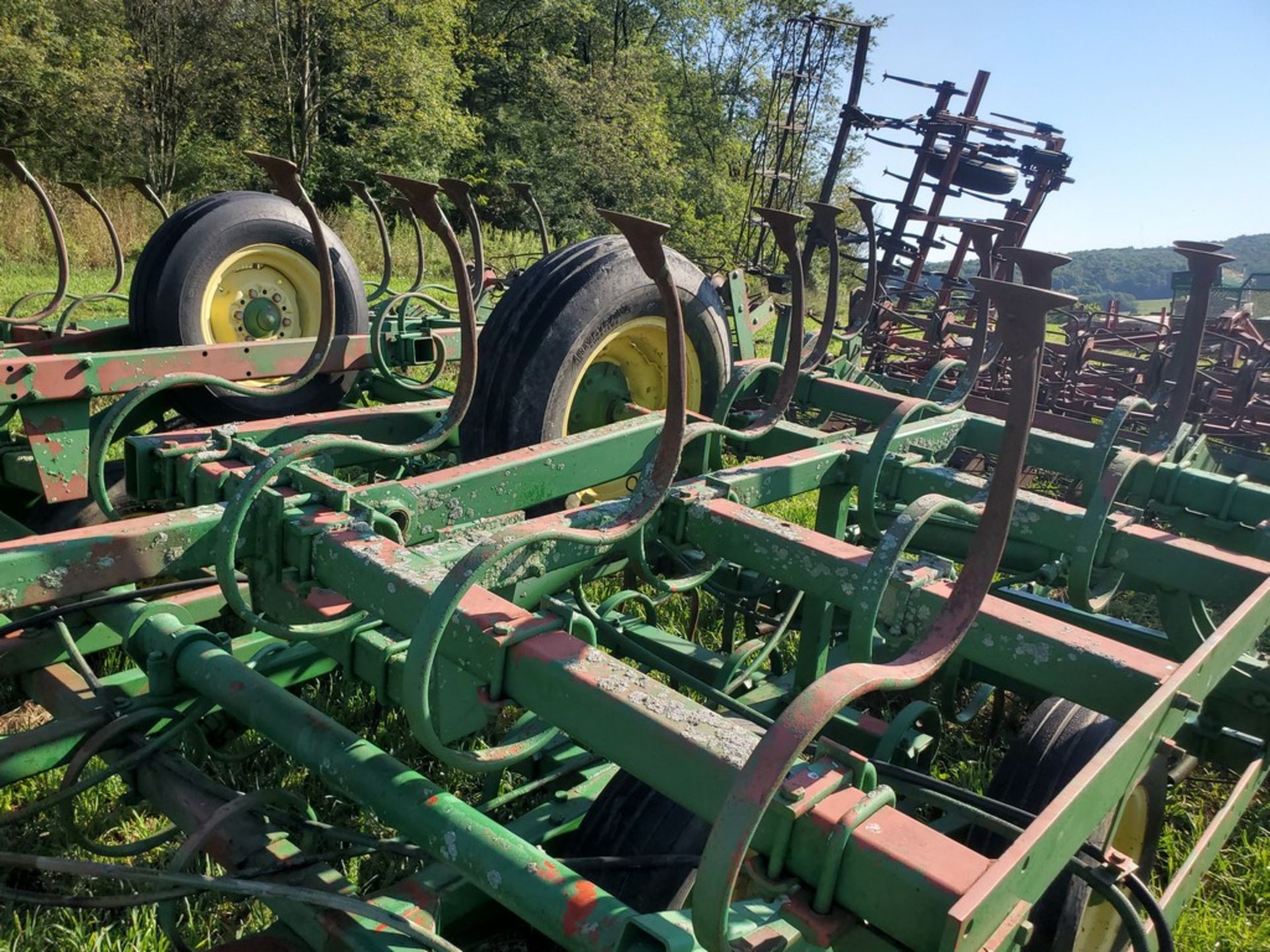 Field Cultivator - 22ft, S-Tine, Hydraulic Transport, Hydraulic Fold, Rolling Basket, -- Item - Image 5 of 17