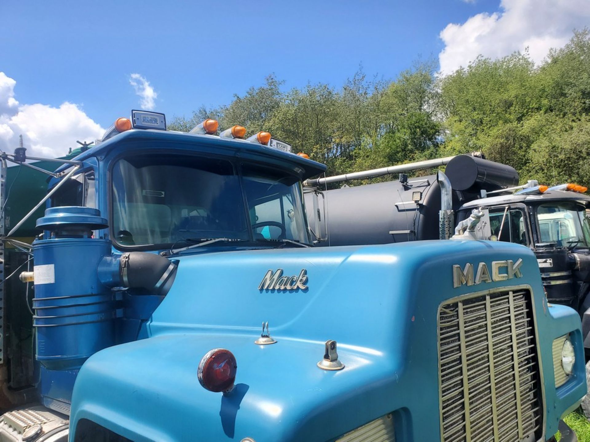 1986 Mack R688ST Manure Truck 'TITLE' - 736,027 Miles on Meter, Tandem Axle, Floaters, Diller 4500 - Image 3 of 53