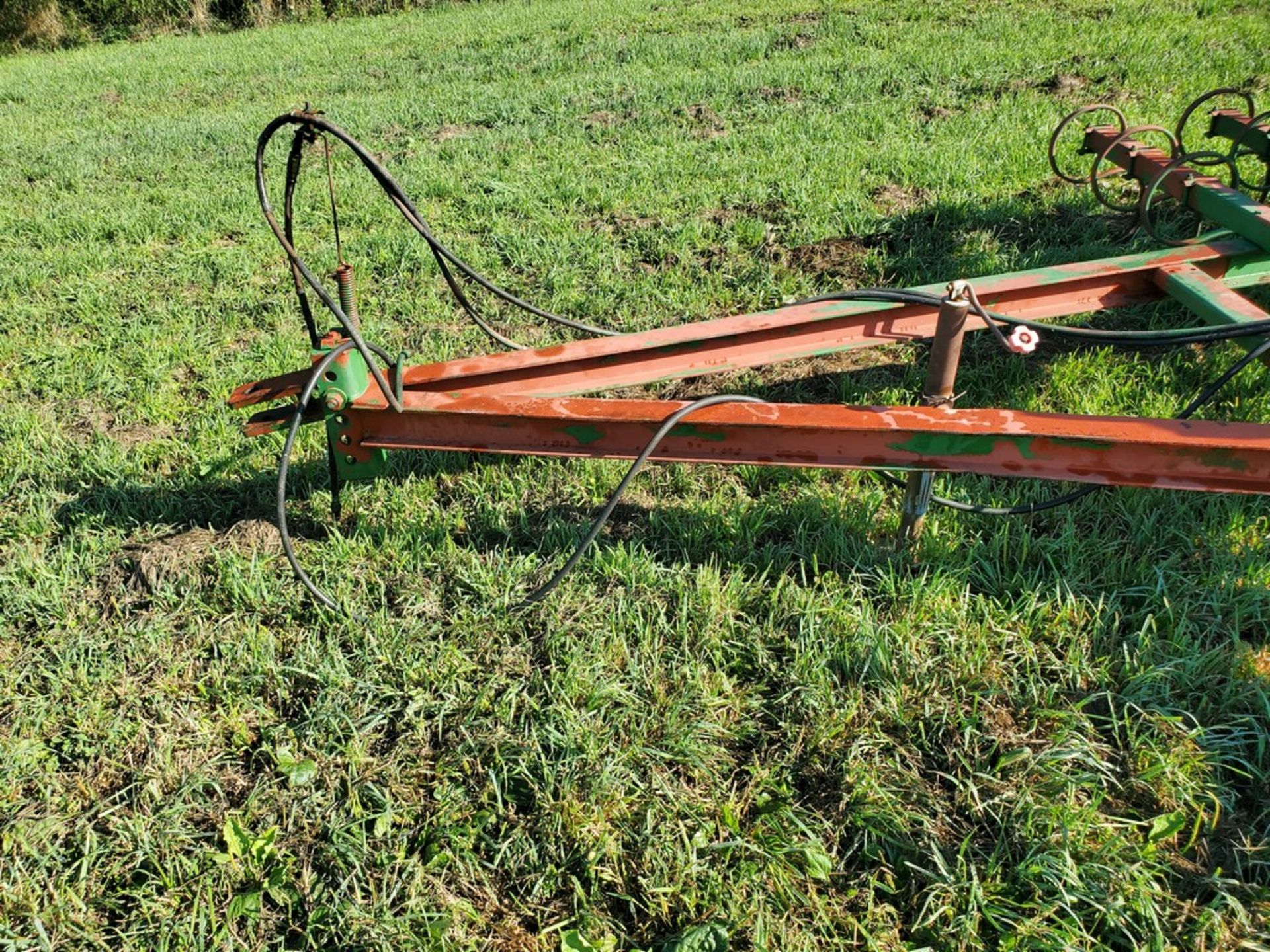 Field Cultivator - 22ft, S-Tine, Hydraulic Transport, Hydraulic Fold, Rolling Basket, -- Item - Image 3 of 17
