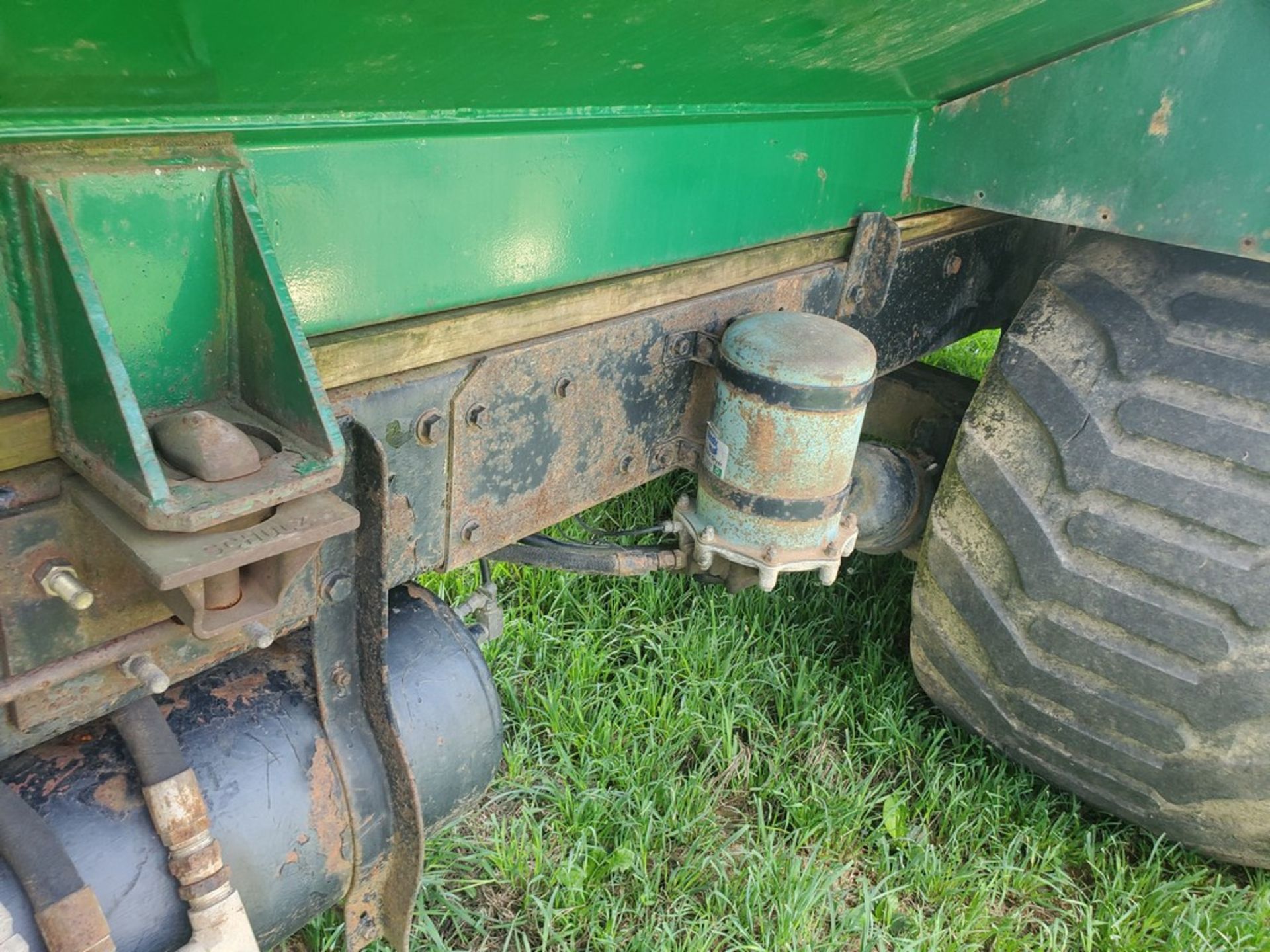 1986 Mack R688ST Manure Truck 'TITLE' - 736,027 Miles on Meter, Tandem Axle, Floaters, Diller 4500 - Image 11 of 53