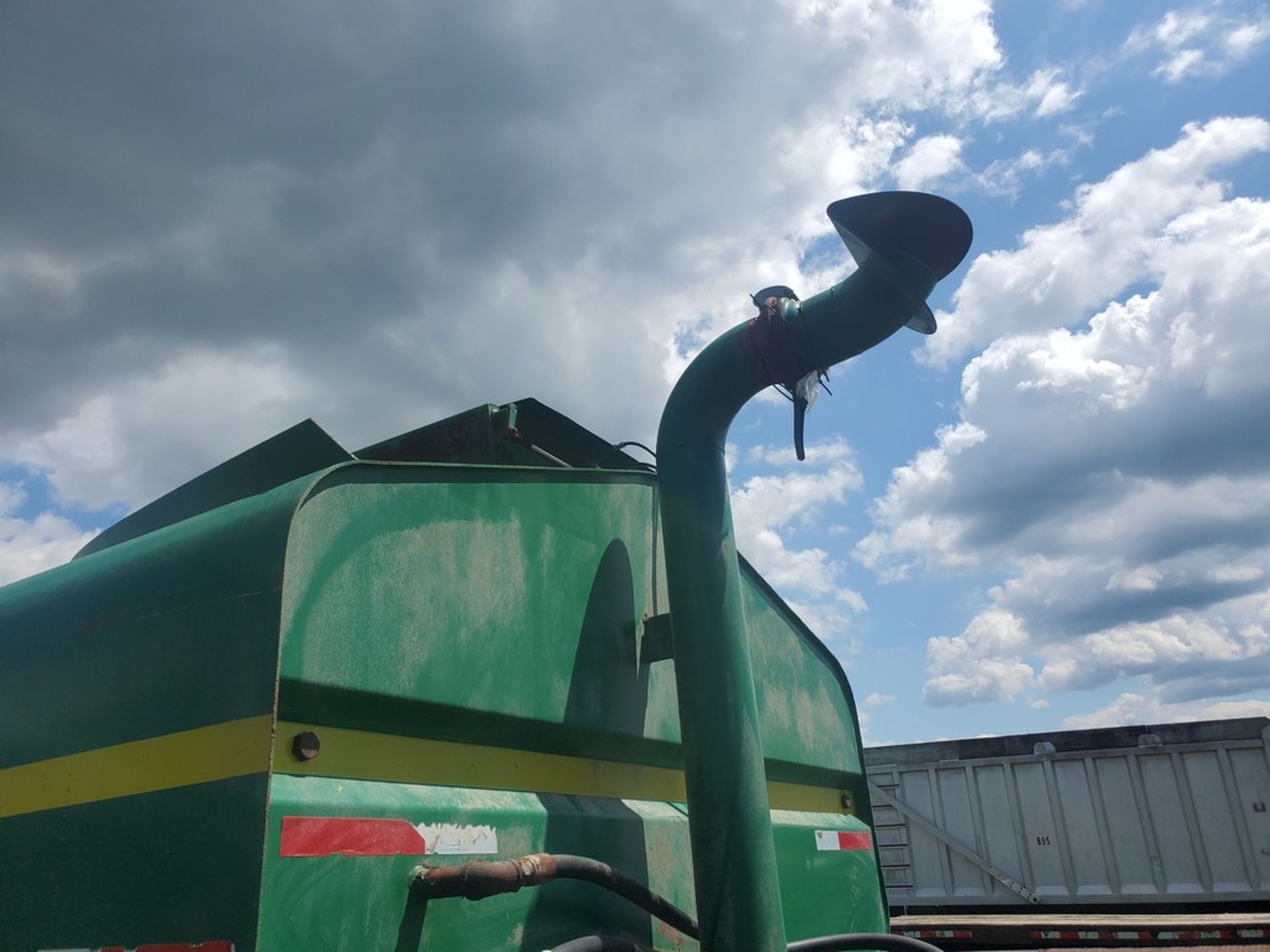 1986 Mack R688ST Manure Truck 'TITLE' - 736,027 Miles on Meter, Tandem Axle, Floaters, Diller 4500 - Image 30 of 53