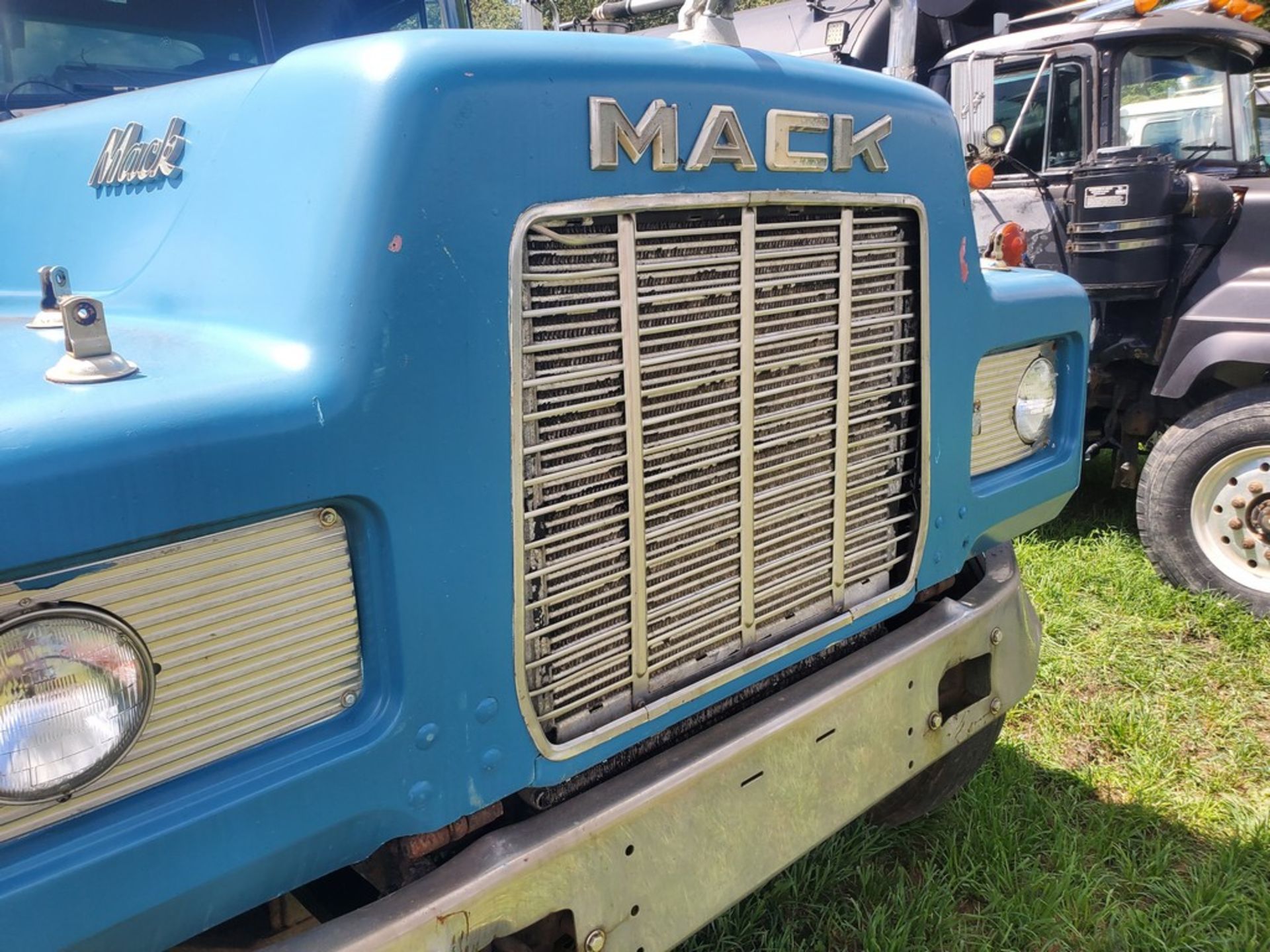 1986 Mack R688ST Manure Truck 'TITLE' - 736,027 Miles on Meter, Tandem Axle, Floaters, Diller 4500 - Image 4 of 53