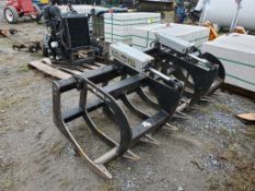 Tomahawk Brush Grapple