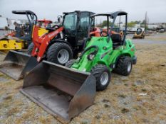 Avant 735 Mini Wheel Loader 'Ride & Drive'