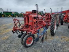 Farmall F12 Antique Tractor 'Runs & Operates'