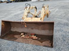 International 2000 Loader