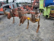 Case IH 1805 Chisel Plow