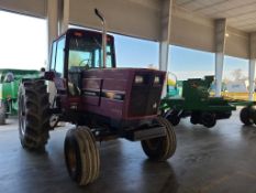 International 5488 Cab Tractor 'Ride & Drive'