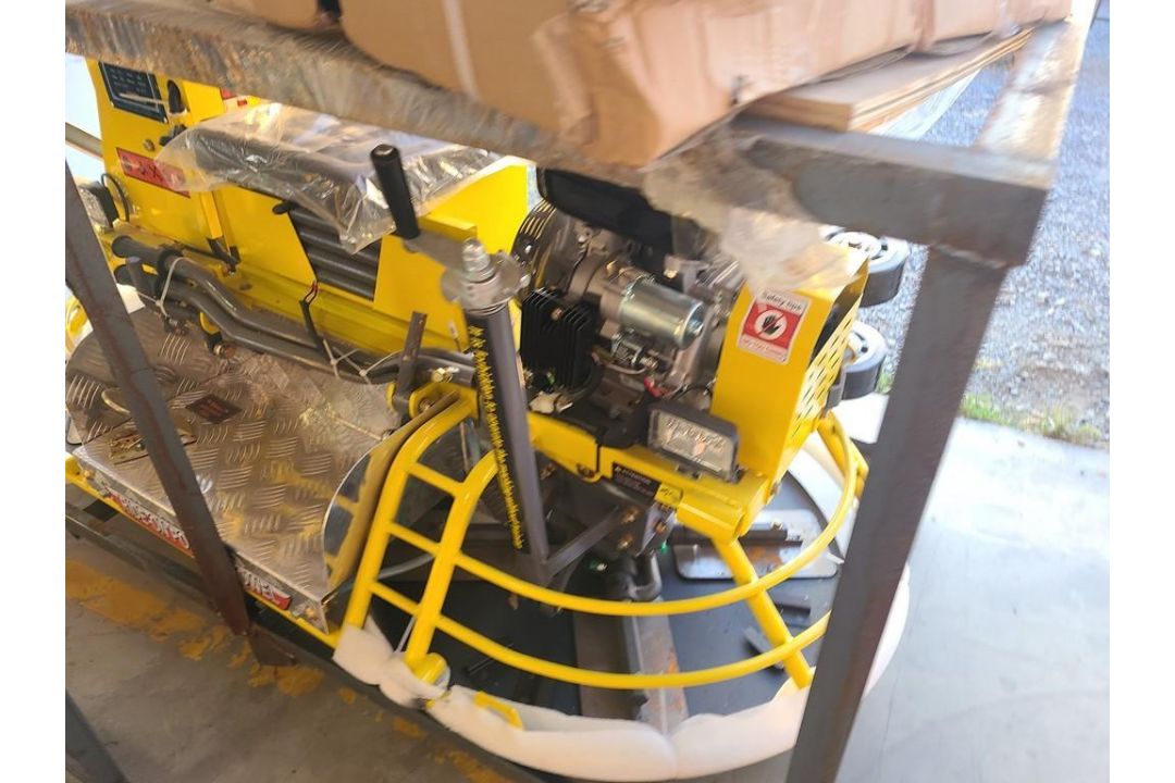2024 Fland FL2 Ride On Power Trowel 'NEW' - Image 3 of 13