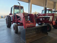 International 986 Cab Loader Tractor 'Ride & Drive'