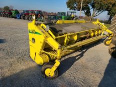 2009 John Deere 645B Grass Head