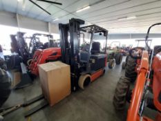 Toyota 8FBCU30 Forklift 'Runs & Operates'