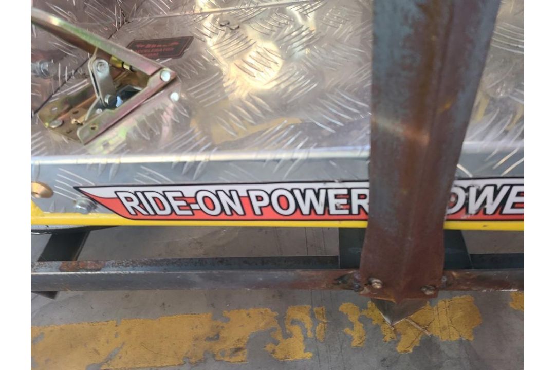 2024 Fland FL2 Ride On Power Trowel 'NEW' - Image 5 of 13