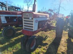 Farmall 560 Tractor 'Runs & Operates'