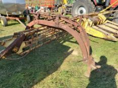 New Holland 256 Bar Rake
