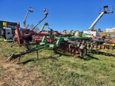 John Deere 637 Disc