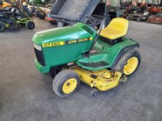 John Deere GT262 Riding Tractor 'Runs & Operates'