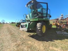 John Deere 6620 Combine 'Runs & Operates'