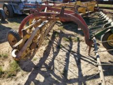 New Holland 256 Rake