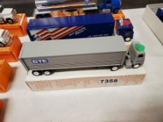 Winross Truck Tractor With Van Trailer