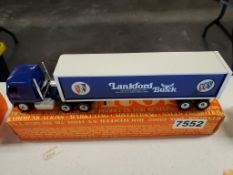 Winross Truck Tractor With Van Trailer