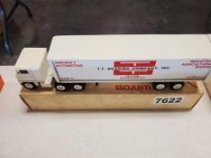 Winross Truck Tractor With Van Trailer