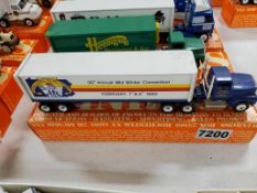 Winross Truck Tractor With Van Trailer