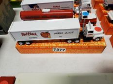 Winross Truck Tractor With Van Trailer