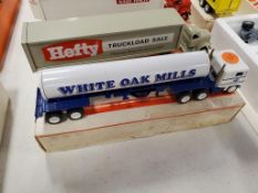 Winross Truck Tractor With Tank Trailer