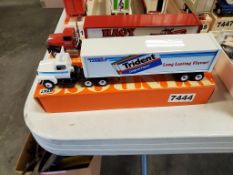 Winross Truck Tractor With Van Trailer