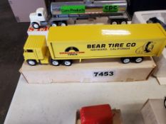 Winross Truck Tractor With Van Trailer