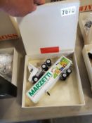 Winross Truck Tractor With Van Trailer