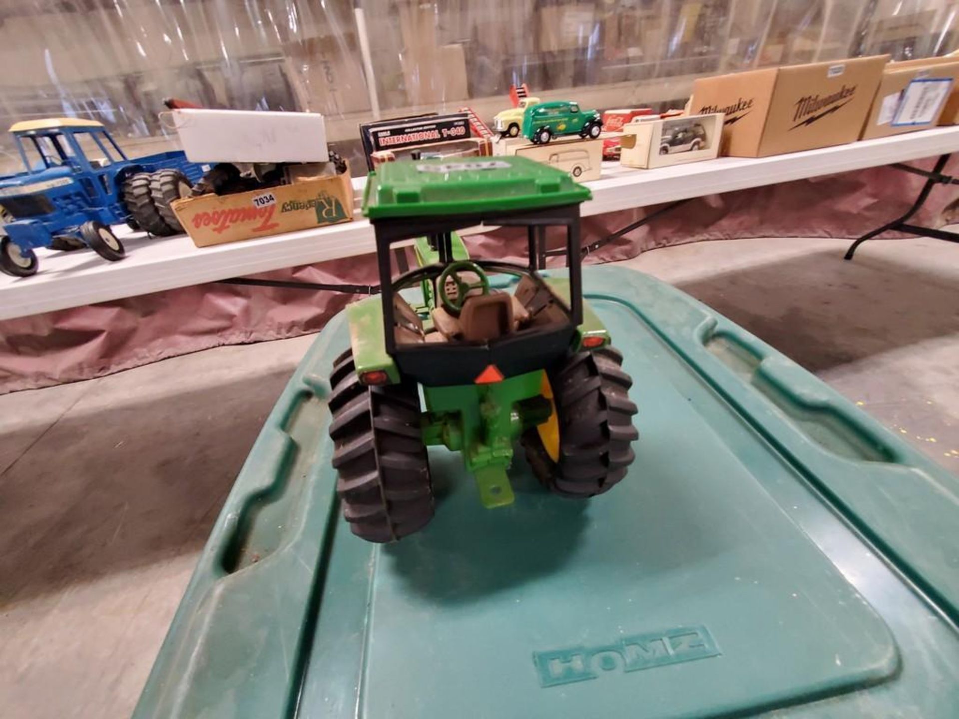 Toy Tractor John Deere 4255 Cab Tractor - Image 4 of 7