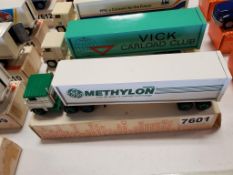 Winross Truck Tractor With Van Trailer