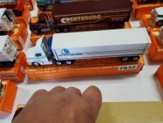 Winross Truck Tractor With Van Trailer