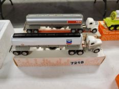 Winross Truck Tractor With Tank Trailer