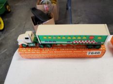 Winross Truck Tractor With Van Trailer