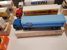 Winross Truck Tractor With Van Trailer