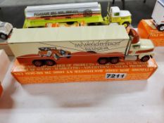 Winross Truck Tractor With Van Trailer