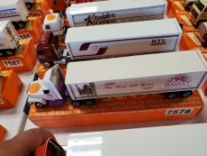 Winross Truck Tractor With Van Trailer