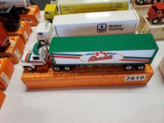 Winross Truck Tractor With Van Trailer