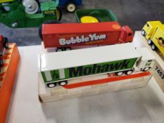 Winross Truck Tractor With Van Trailer