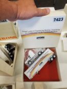 Winross Truck Tractor With Van Trailer