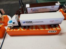 Winross Truck Tractor With Van Trailer