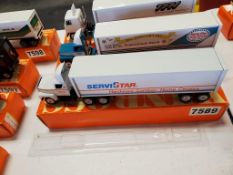 Winross Truck Tractor With Van Trailer